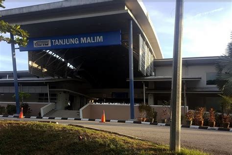 From our outing (which always means me and ninie most of the time) in tanjung malim. Tanjung Malim KTM Station - klia2.info