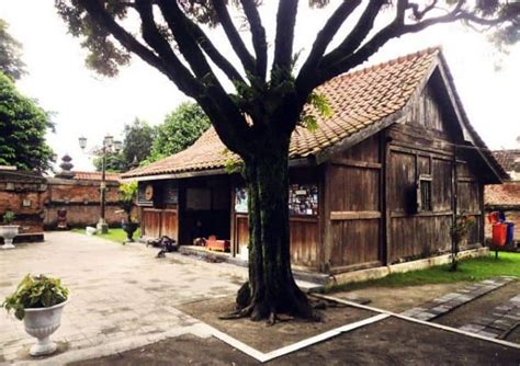 4 Jenis Rumah Adat Yogyakarta Dan Ciri Khas Yang Unik Newscek