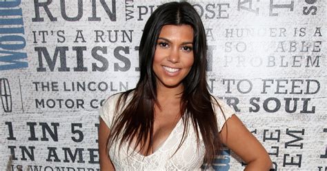 Kourtney Kardashian Poses Pregnant Nude For Magazine