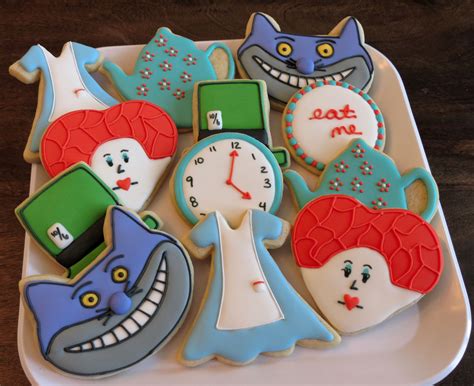 Alice And Wonderland Cookies Cookie Decorating Cookies Alice