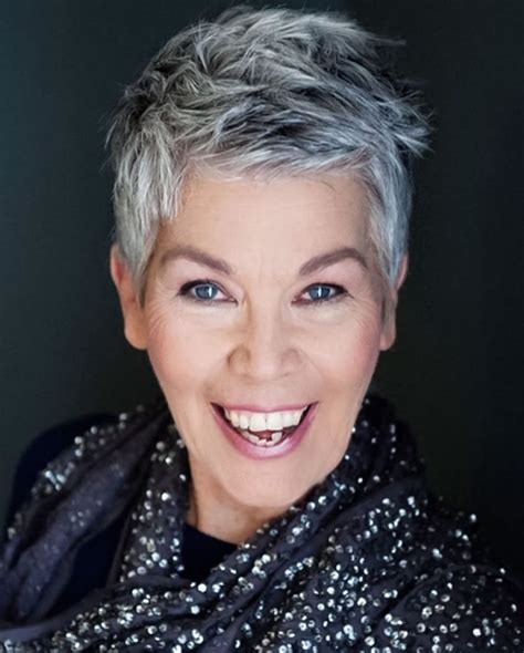 30 glamorous grey hairstyles for older women 2022