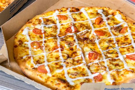 They have a number of specialty dishes, with the domino's pizza menu including classics such as the chicken perfection, smoky you can enjoy domino's pizza delivery malaysia with foodpanda. Domino's Pizza Malaysia NEW Samyeang Pizza - Crisp of Life