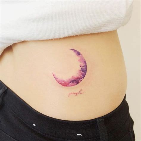 48 Magnificent Moon Tattoo Designs And Ideas Tattooblend Vrouw