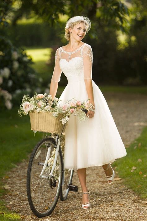 True Bride Figure Flattering Wedding Dresses For Brides And Bridesmaids