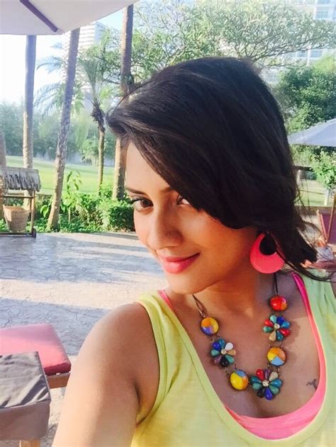 Actress Selfie South Indian Actresses Stills Images Photos Cute Actress Onlookersmedia