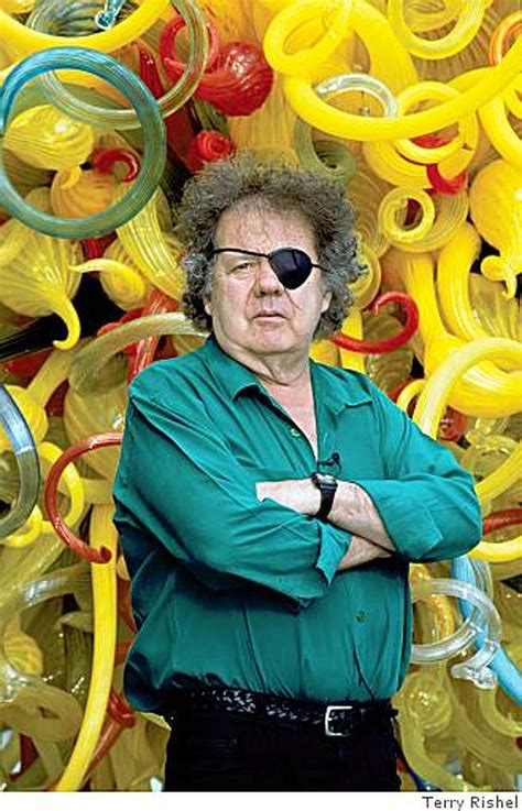 Unfavorable Chihuly Review Sparks Emotions