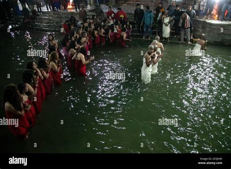Kathmandu Nepal 28th Jan 2021 Nepalese Hindu Devotees Gather To Bathe On The First Day Of