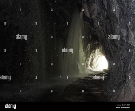 Water Curtain Cave Hi Res Stock Photography And Images Alamy