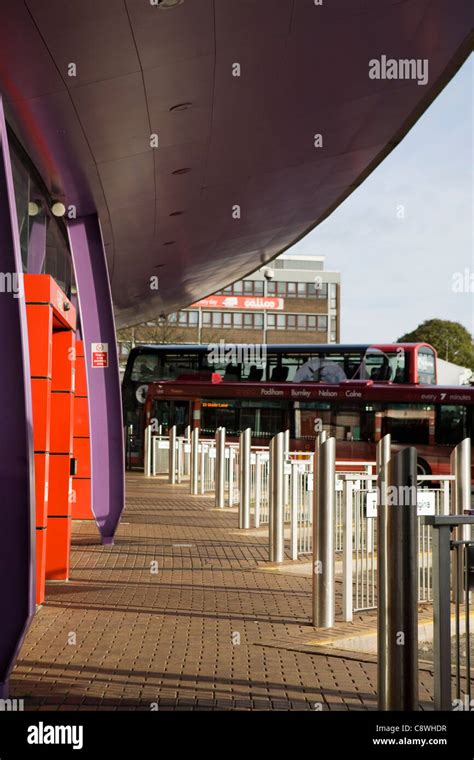 The Modern Bus Station At Burnley Lancashire Uk Stock Photo Alamy