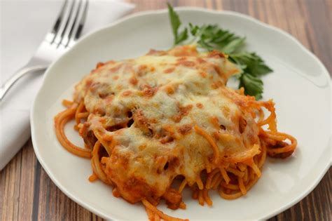 Cook spaghetti in boiling water, stirring occasionally until cooked through but firm to the bite, about 12 minutes. Baked spaghetti with sausage, mushrooms and spinach ...