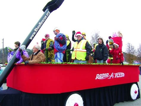 Maybe you would like to learn more about one of these? radio flyer | Christmas parade floats, Christmas float ...