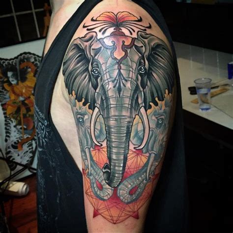elefant tattoo gibt ihnen kraft 25 faszinierende ideen zenideen elefantenkopf tattoo