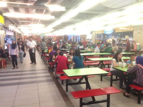 Kota kinabalu is named after mount kinabalu, the highest mountain in southeast asia (kota means 'fort'). Food court - Picture of Centre Point Sabah, Kota Kinabalu ...