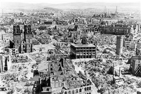 Bild Zu Bombennacht Im Oktober 1943 Die Nacht In Der Kassel