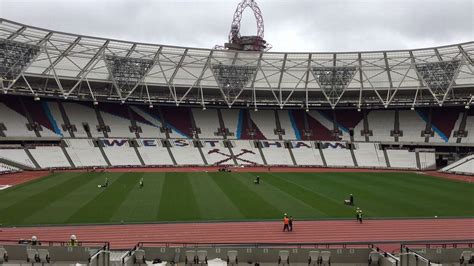 Открыть страницу «west ham united» на facebook. West Ham enter brave new world with their first match at ...