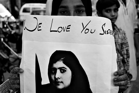 She is famous for human rights malala yousafzai was born on 12th july 1997 in mingora, swat, pakistan. Braveheart | Malala Yousafzai (born 1998) is a school studen… | Flickr