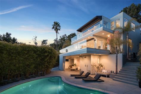 Harry Styles Lists His Luxe Los Angeles Villa For $6.9M - Dwell