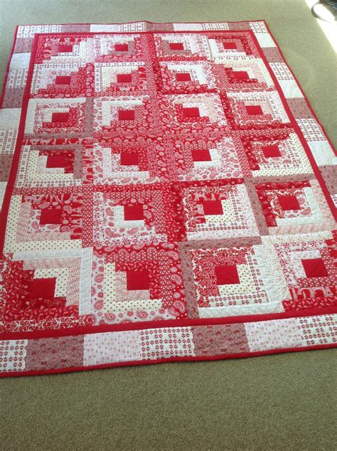 My Red And White Log Cabin Log Cabin Quilt Pattern Log Cabin Quilt