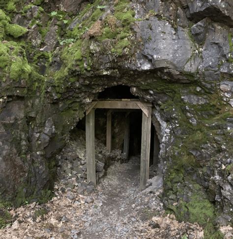 10 Spectacular Caves In Michigan That You Can Explore Throughout The