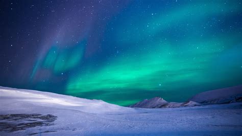 2560x1440 Aurora Borealis Snow Fields 1440p Resolution Hd 4k