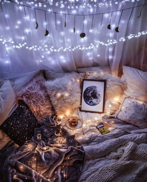 The y are the first smartwatches to feature the new wear os ™ powered by samsung, built jointly with google ™, and are equipped with one. galaxy bedroom | Tumblr