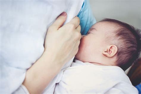 5 Cara Menyusui Bayi Yang Benar Agar Bunda Dan Bayi Merasa Nyaman