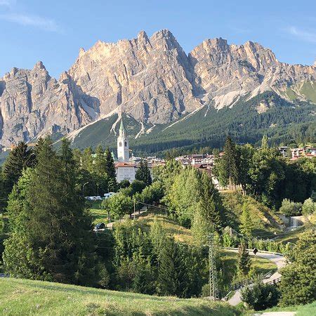 Prenota online la tua casa vacanze, sarà un'esperienza unica! Funivia Faloria (Cortina d'Ampezzo, Włochy) - opinie