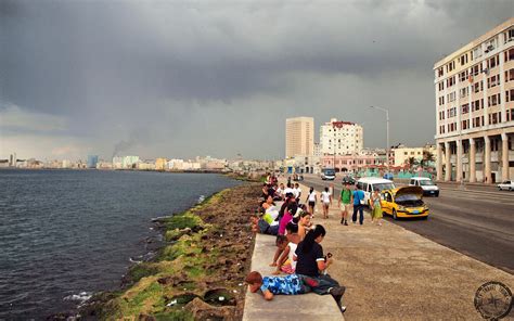 Havanas Malecón Rusty Travel Trunk