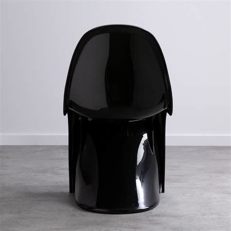 Es war der erste stuhl, der komplett aus kunststoff in. Stuhl PANTONE - themasie.com