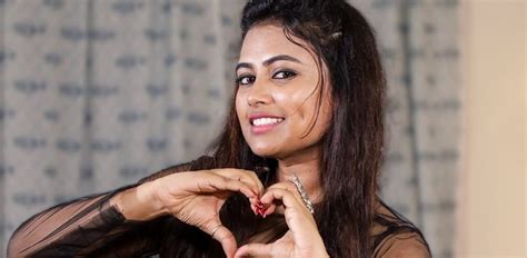 Today's live makeup tutorial output for our dearest @farina_azad_official #makeuplive tutorial by. Farina Azad Wiki, Biography, Age, Movies, Images - 9to6live.in