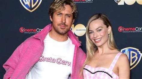 Margot Robbie y Ryan Gosling llegan a la pink carpet de Barbie en CDMX y les dicen muñecotes