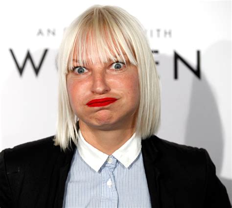 Brace Yourself Photos Of Sias Uncovered Face Might Make Your Mind
