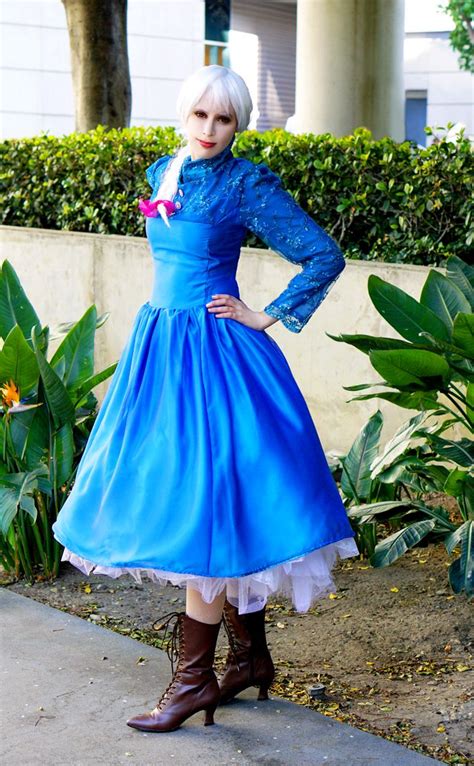Sophie Hatter Cosplay From Howl S Moving Castle By Aphelion Cosplay