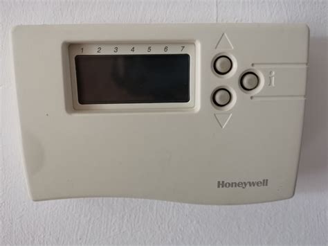 Sobni Termostat Honeywell Cm