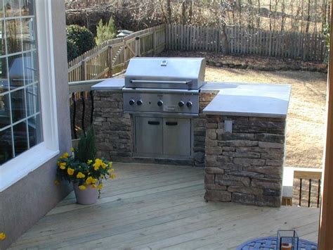 See more ideas about diy outdoor kitchen, outdoor bbq, outdoor kitchen design. built in grill on wood deck | Garden Ideas in 2019 | Small ...