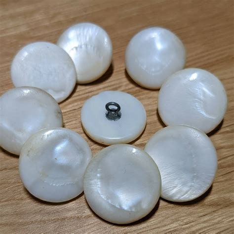 Vintage Round Mother Of Pearl Shank Buttons 78 Inch Set Of 9