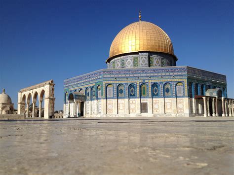 Lesplanade Des Mosquées Est Située Dans Le Vieux Jérusalem Israelvalley