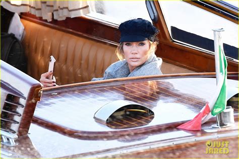 Full Sized Photo Of Jennifer Lopez Arrives In Venice Ahead Of Dolce