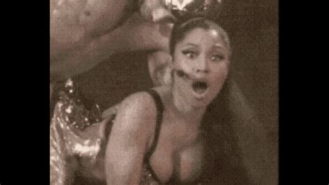 Nicki Minaj Stage Surprise Bang Nicknameformat