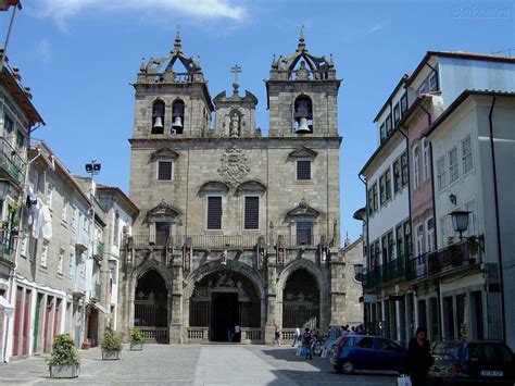 Pedro proença entregou lembrança a antónio salvador. Distrito de Braga | Turismo en Portugal - CitiesTips.com
