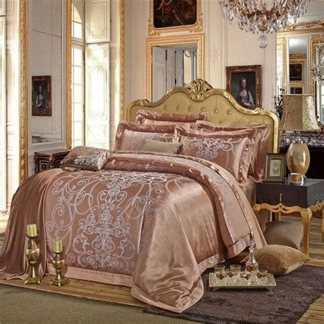 【design】european style satin silky soft quilt set.simple modern gift idea for teens, boys, girls, men or women. Sliver Golden Luxury Satin Jacquard Bedding Sets ...