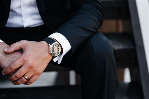 7 Must Have Luxury Accessories For Men