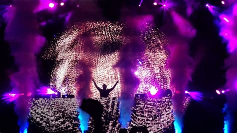 In july, sebastian ingrosso perform at tomorrowland both as a solo artist (on the refune stage) and under axwell λ ingrosso (on the main stage) who was a headliner for the event. Sebastian Ingrosso Mexico City 2013 - YouTube