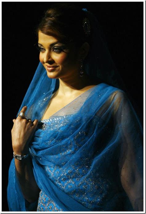 The Hottest Bollywood Actress Aishwarya Rai In Blue Net Saree