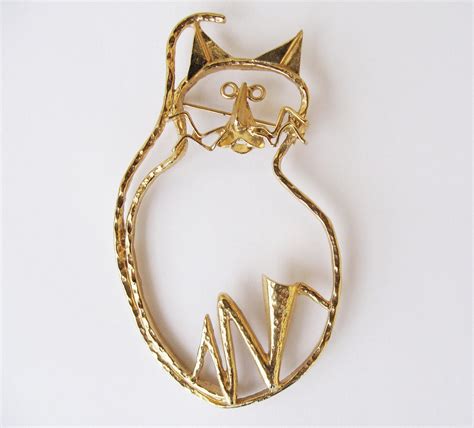 Vintage Cat Brooch Cat Jewelry Gold Toned Cat Pin Brooch