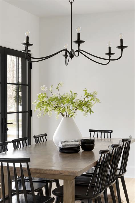 Farmhouse Dining Table In 2020 Dining Room Chandelier Oak Dining