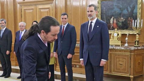 The latest tweets from @sarfelipevi El Rey Felipe VI se prepara para el acto militar del 12 de ...