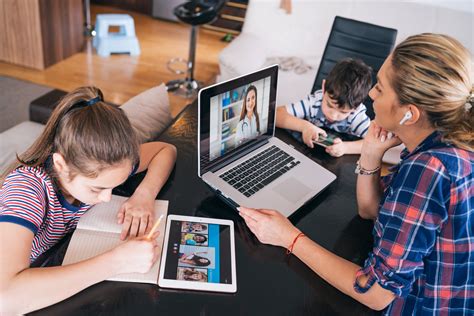 Parents Struggle With Remote Learning While Working From Home ‘im