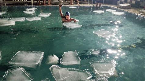 Polar Bear Plunge In Shillong Pool Packed With Ice Blocks Telegraph India