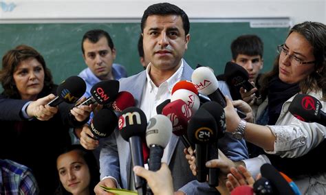Turkey Arrests Pro Kurdish Party Leaders Amid Claims Of Internet